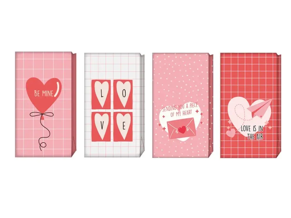 LOVE SOBRE REGALO DECORADO